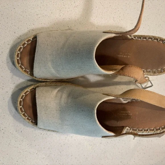 Toms Monica Canvas and Hemp Espadrilles /Wedge Sandals - Picture 2 of 10